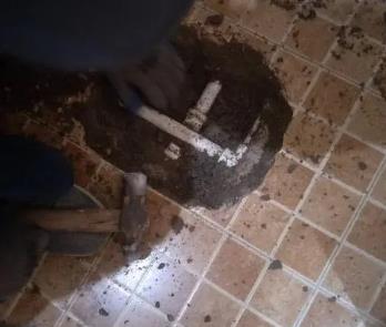 南平市卫生间漏水维修公司为您分享下卫生间渗水如何处理及注意事项